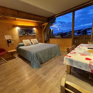 https://hotel-le-very.hotels-rhonealpes.com